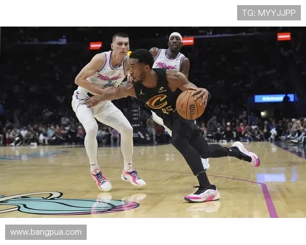 2018年NBA季后赛热火与骑士激烈对决回顾与精彩瞬间分析 2018年NBA季后赛热火与骑士激烈对决回顾与精彩瞬间分析