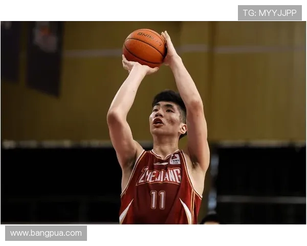 余嘉豪:从新星崛起到篮球赛场的璀璨传奇之路 余嘉豪:从新星崛起到篮球赛场的璀璨传奇之路