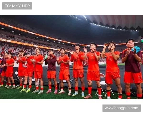 国足迎战泰国中国杯全力争胜展现实力与团结精神