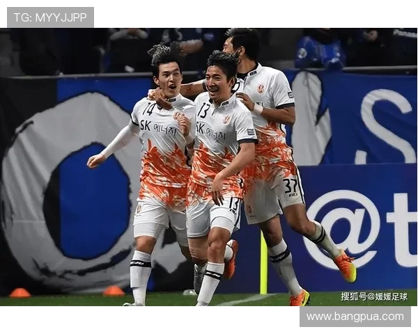 首尔FC与蔚山现代激战正酣谁将赢得这场韩国足球巅峰对决 首尔FC与蔚山现代激战正酣谁将赢得这场韩国足球巅峰对决