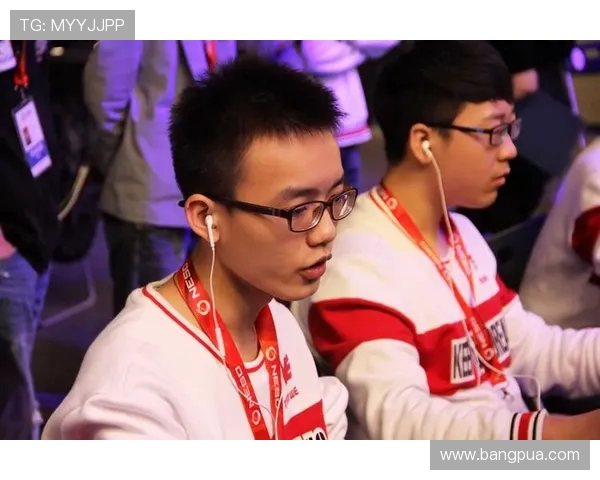 黄伟专访：从职业选手到电竞领袖的英雄联盟成长之路